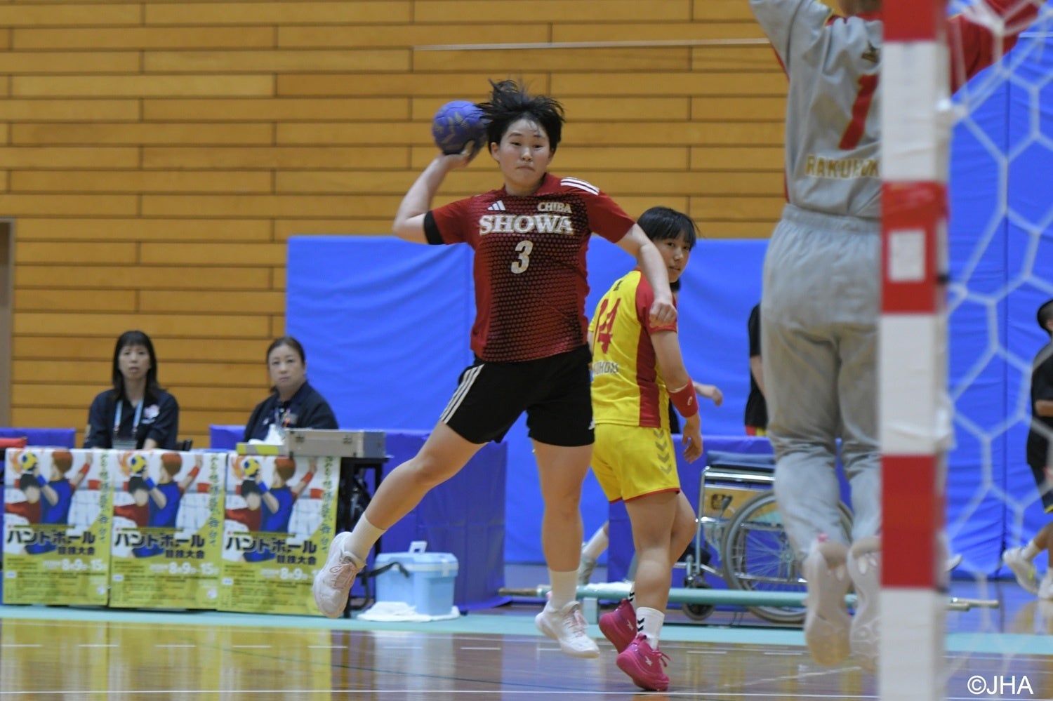 興南が浦和学院を34-25で下し男子V、11大会ぶり7回目 興南が浦和学院を34-25で下し男子V、11大会ぶり7回目