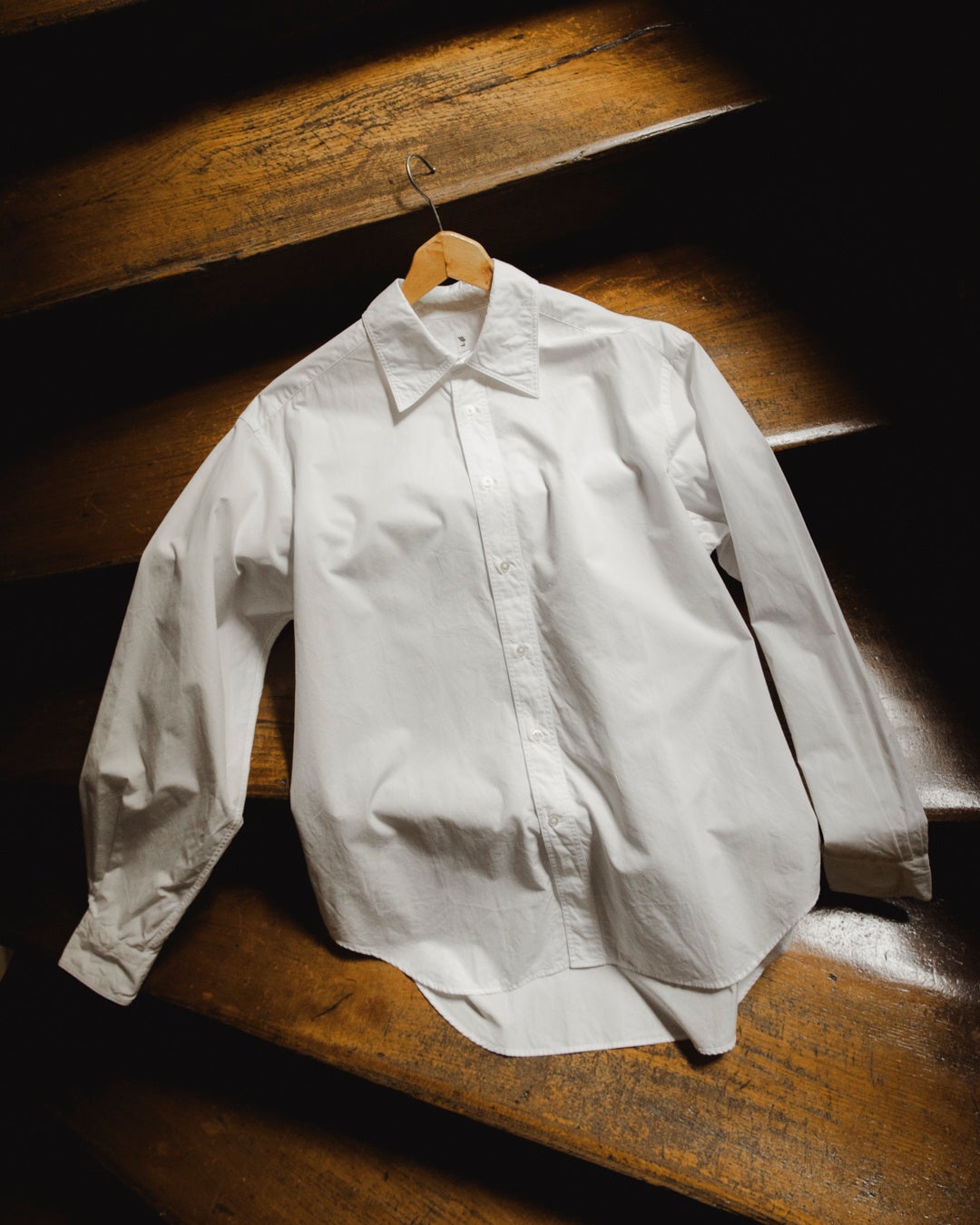 L’ECHOPPE〈LE〉定番シャツを初のフルモデルチェンジ、9型サイズで9月5日発売 L’ECHOPPE〈LE〉定番シャツを初のフルモデルチェンジ、9型サイズで9月5日発売