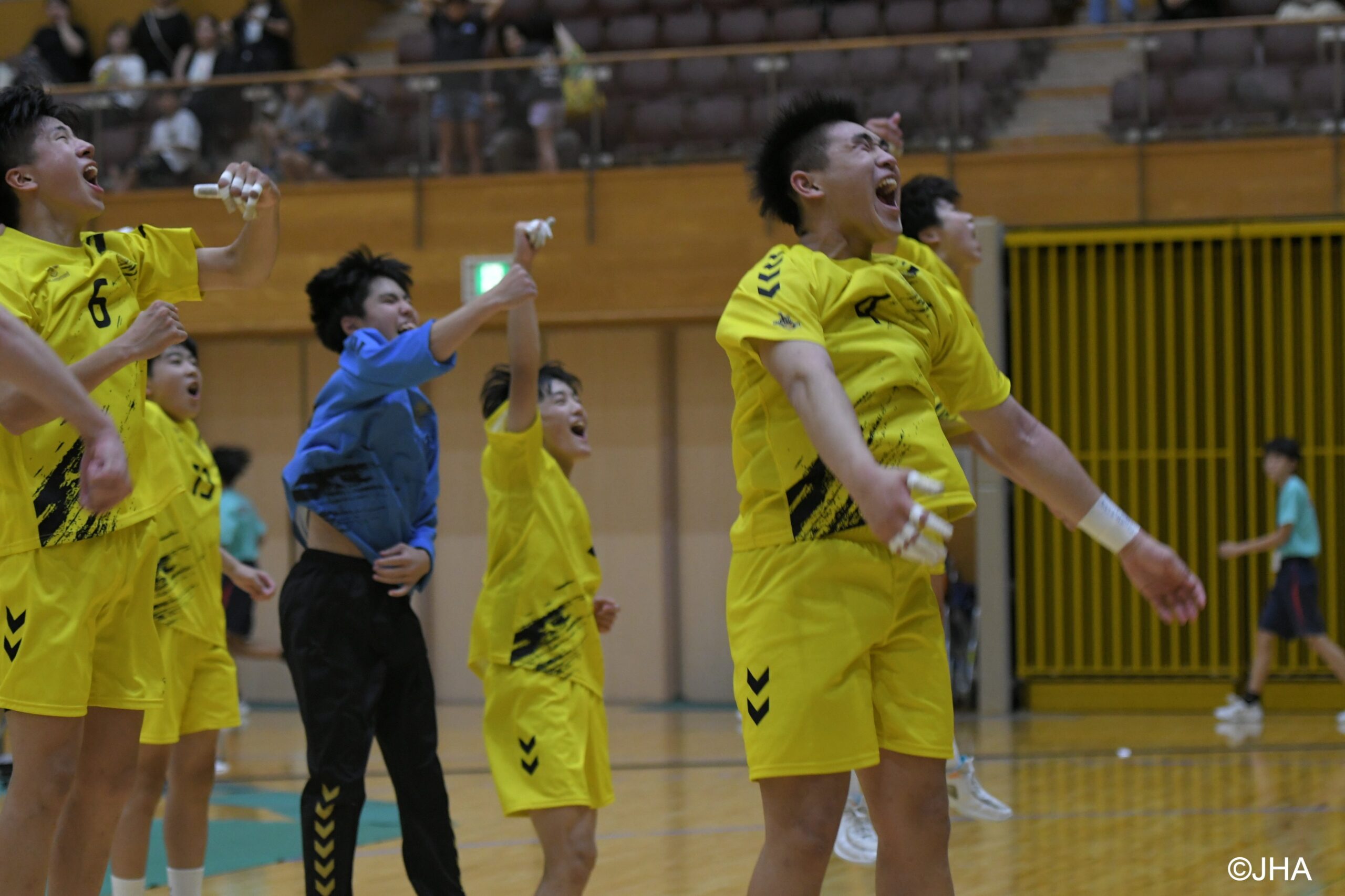 全国中学ハンド、男子はGHRが初優勝 女子は鶴城中が2連覇で通算8回目 全国中学ハンド、男子はGHRが初優勝 女子は鶴城中が2連覇で通算8回目