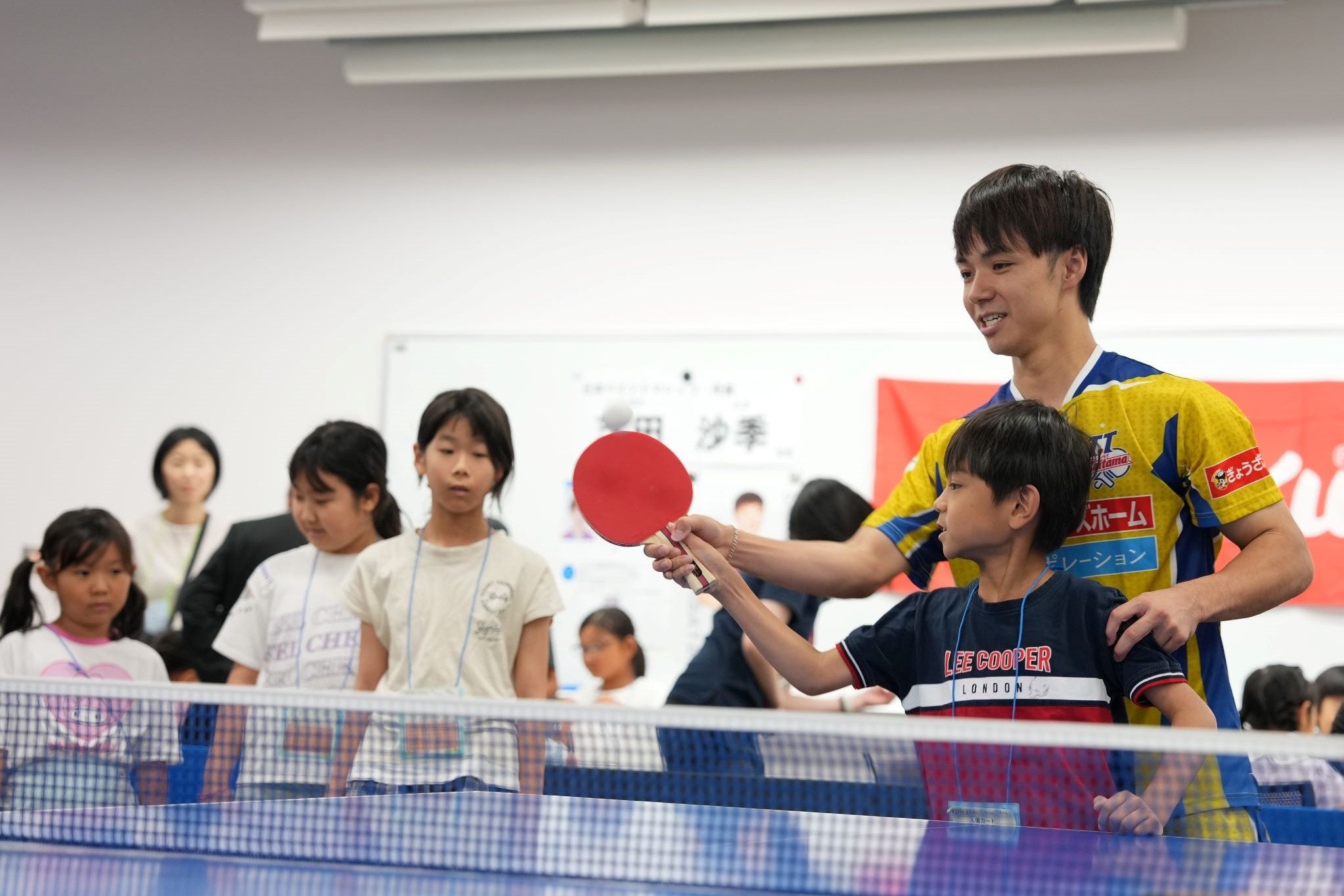 Tリーグが「学びのフェス2026夏」で小学生約100人に卓球体験教室、40分×5コマ実施 Tリーグが「学びのフェス2026夏」で小学生約100人に卓球体験教室、40分×5コマ実施