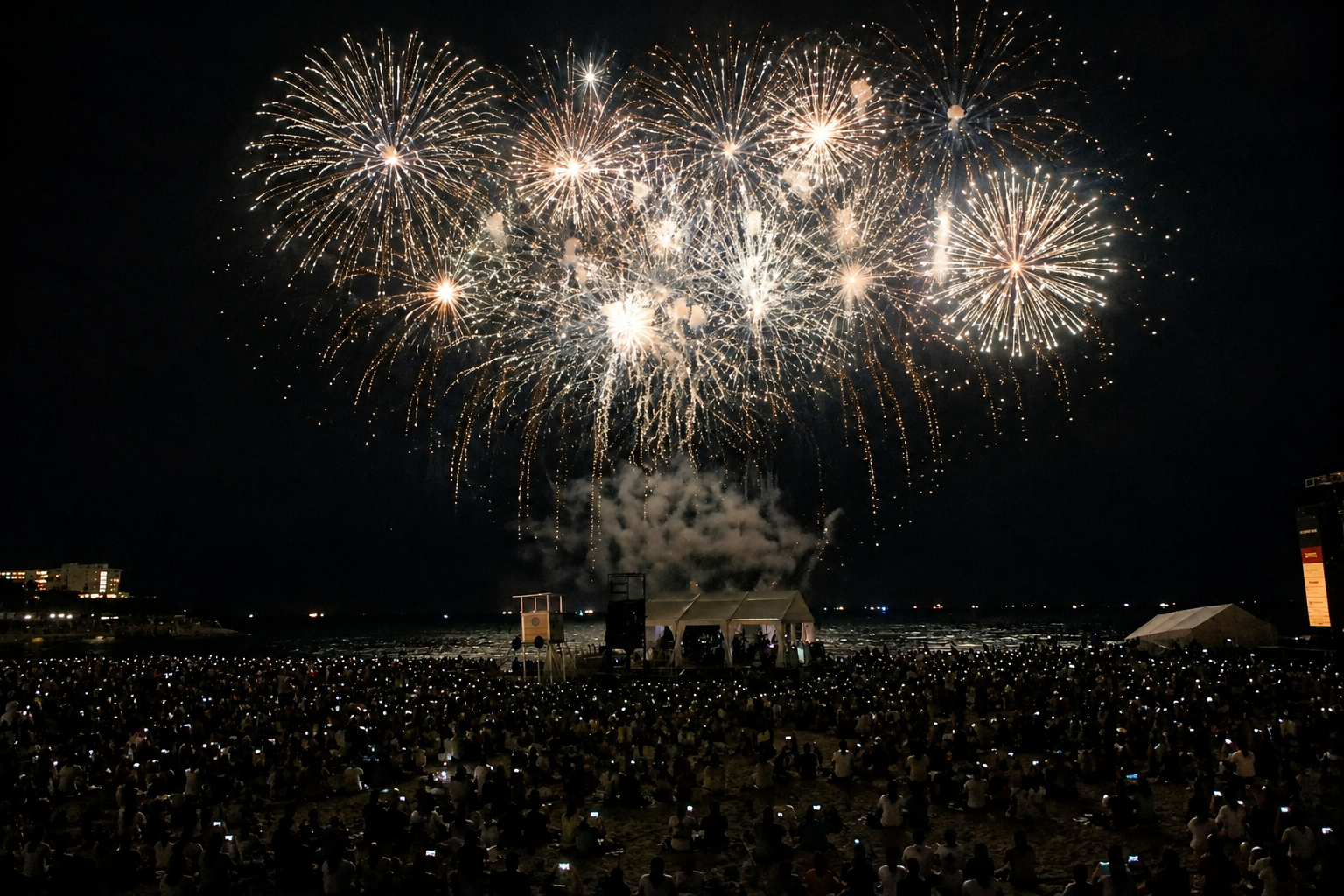 白良浜で「SKY ART FESTIVAL 2026」開催、来場約1万人と8,000発の音楽花火 白良浜で「SKY ART FESTIVAL 2026」開催、来場約1万人と8,000発の音楽花火