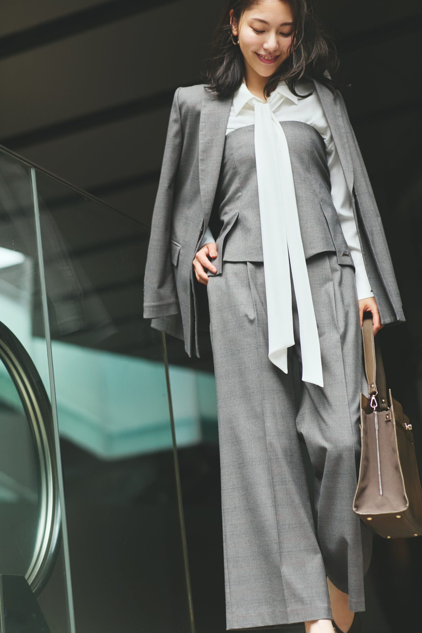 LOUNIE、女優・水沢エレナ起用の「Ready for Change」10日間着回しWEB企画を公開 LOUNIE、女優・水沢エレナ起用の「Ready for Change」10日間着回しWEB企画を公開