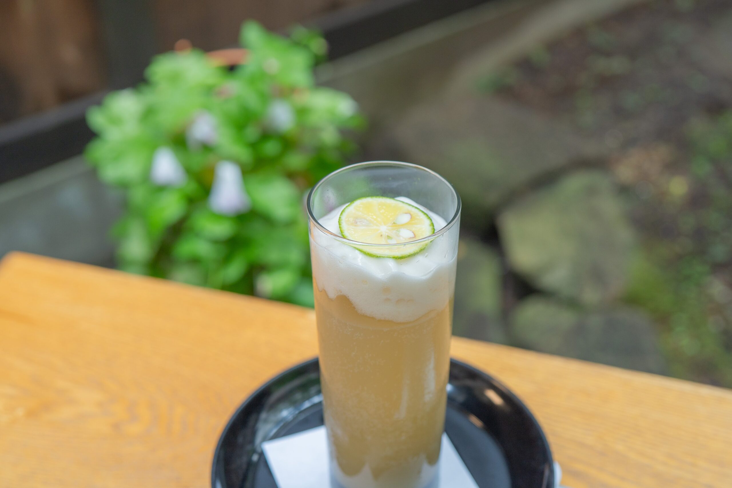 船橋屋、亀戸天神前本店イートイン限定「梅と抹茶のソーダ」8月20日発売 720円 船橋屋、亀戸天神前本店イートイン限定「梅と抹茶のソーダ」8月20日発売 720円