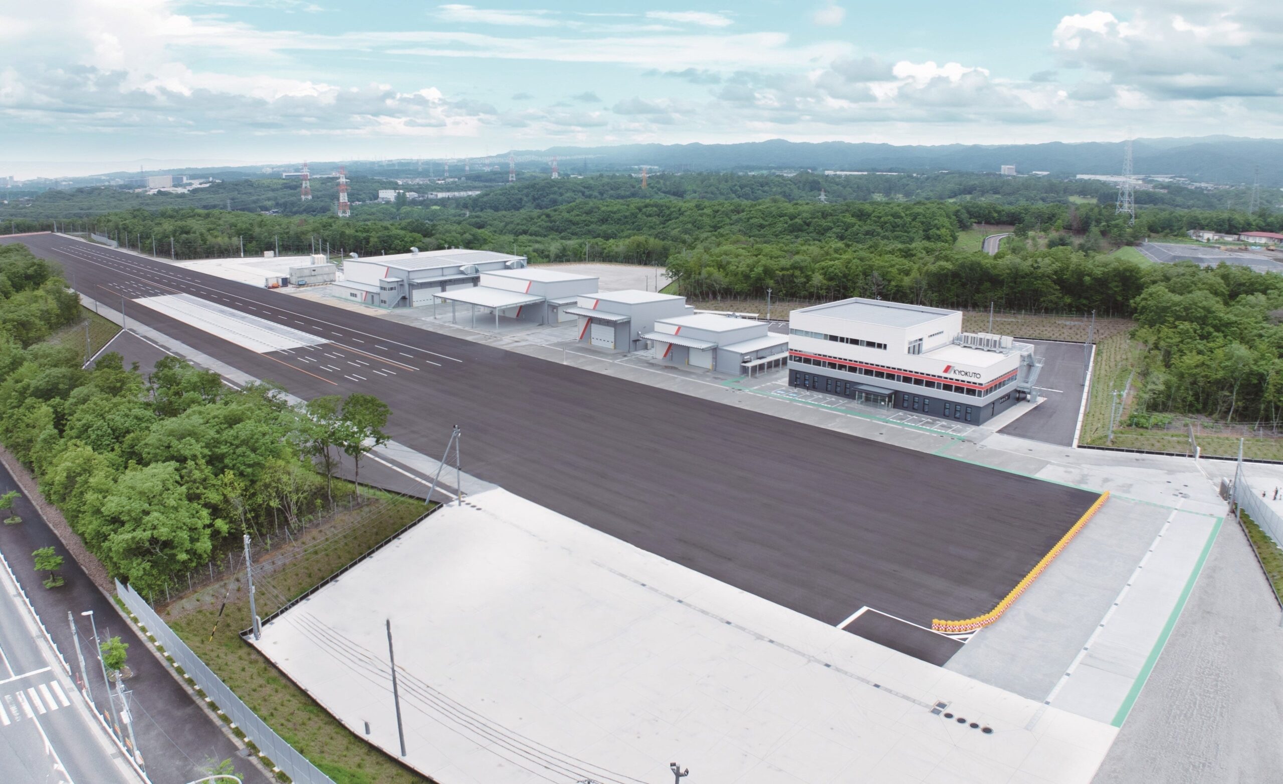 極東開発工業、豊田市の新R&D拠点が8月稼働 全長600mテストコースで特装車開発を集約 極東開発工業、豊田市の新R&D拠点が8月稼働 全長600mテストコースで特装車開発を集約