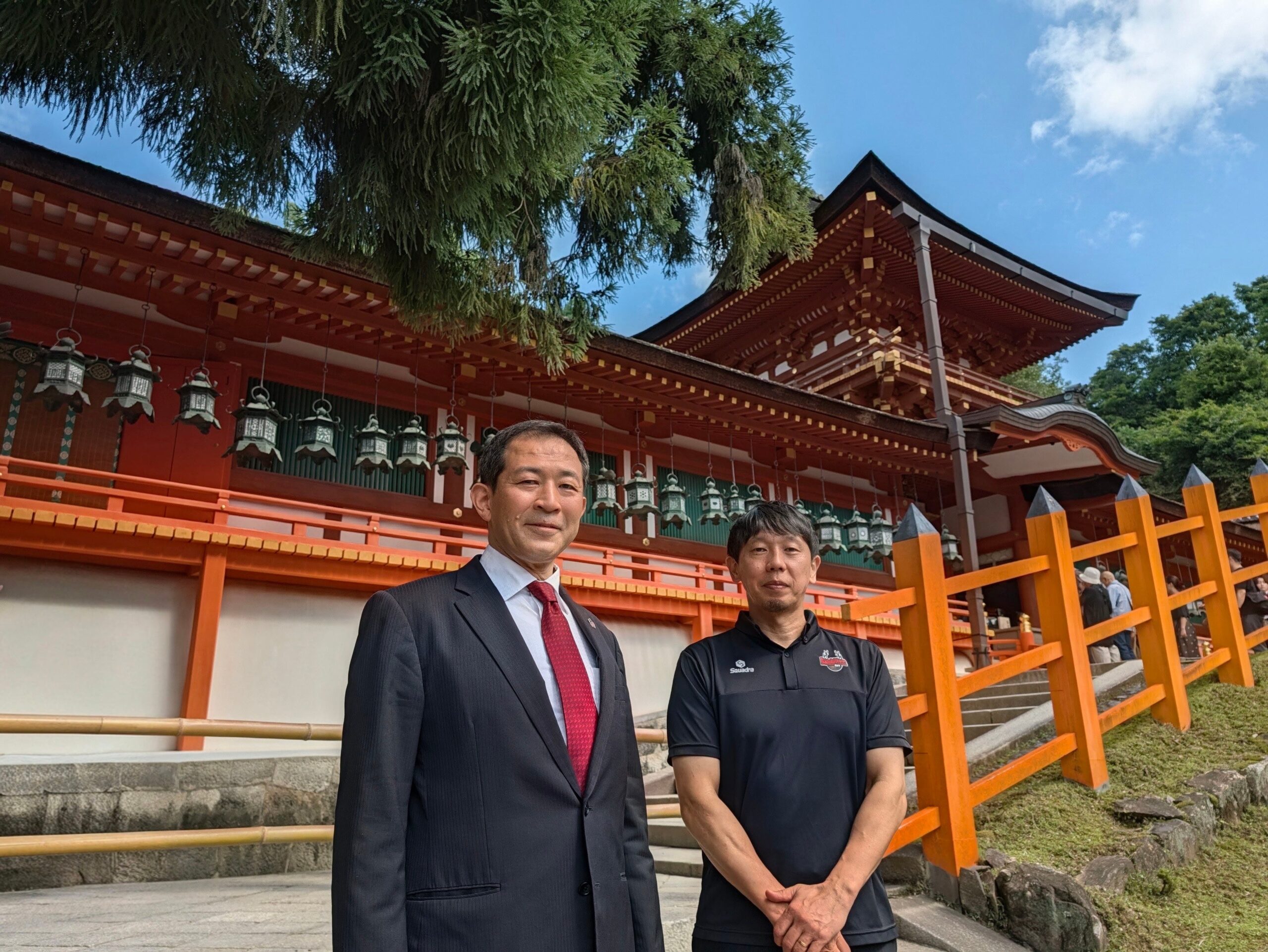 バンビシャス奈良、春日大社で必勝祈願 開幕直前に代表者2人が参拝 バンビシャス奈良、春日大社で必勝祈願 開幕直前に代表者2人が参拝