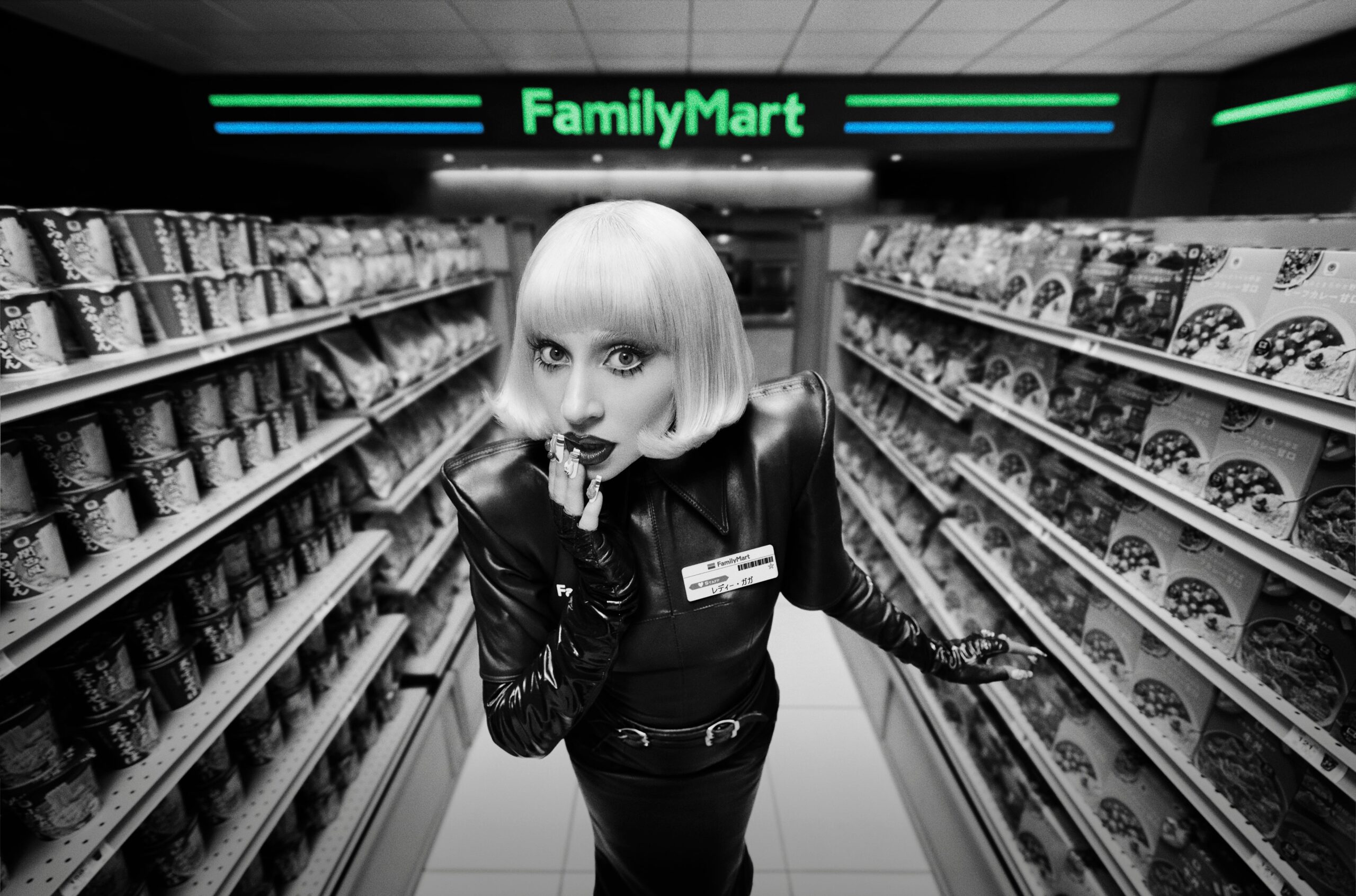 ファミマ、レディー・ガガ起用の新CMでスタッフ採用強化 ファミマTV約1.16万店を2日間ジャック ファミマ、レディー・ガガ起用の新CMでスタッフ採用強化 ファミマTV約1.16万店を2日間ジャック