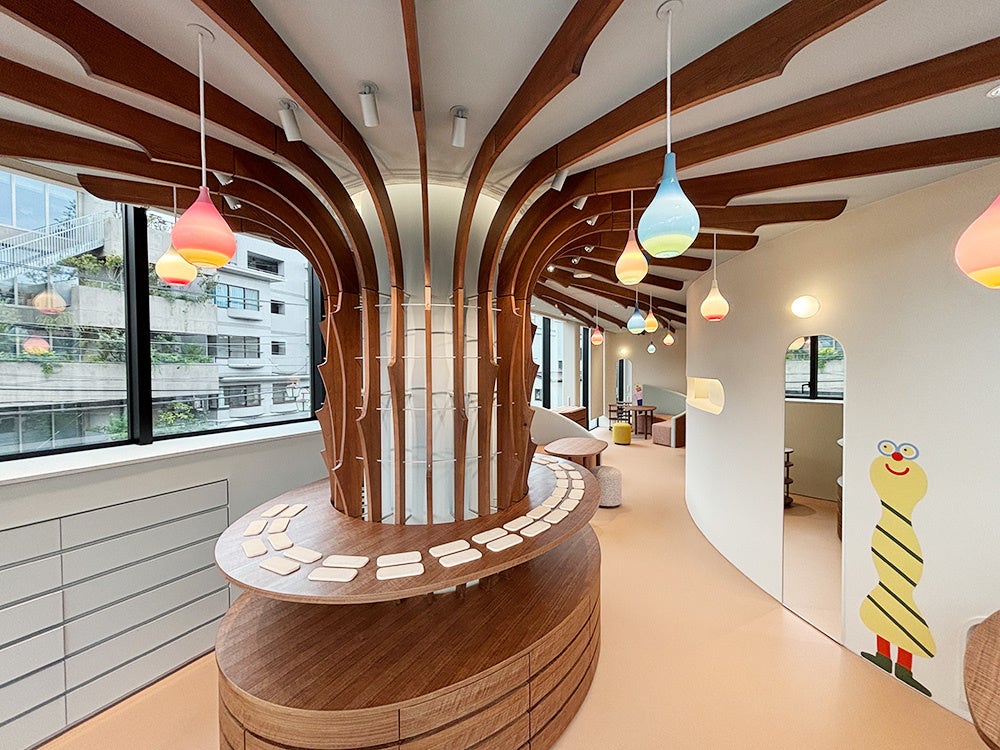 子どもメガネ「omodok」直営3店目が二子玉川に9月13日開業、永山祐子氏が内装デザイン 子どもメガネ「omodok」直営3店目が二子玉川に9月13日開業、永山祐子氏が内装デザイン
