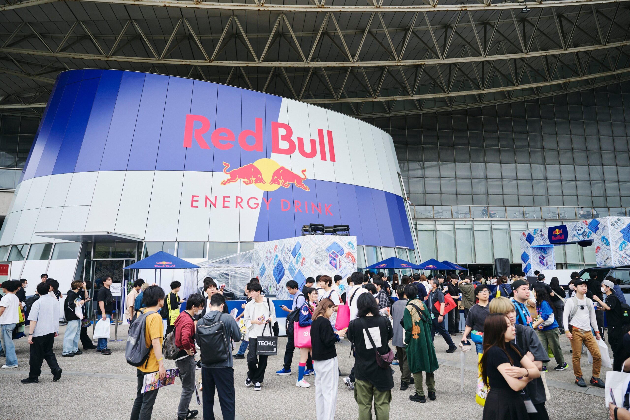 レッドブルがTGS2026で出張ゲーミング拠点、4日間で延べ1万3504人来場 レッドブルがTGS2026で出張ゲーミング拠点、4日間で延べ1万3504人来場