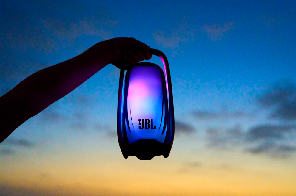 JBL、216基LEDの360°ライトショー搭載ポータブルスピーカー「Pulse 6」9月17日発売 JBL、216基LEDの360°ライトショー搭載ポータブルスピーカー「Pulse 6」9月17日発売