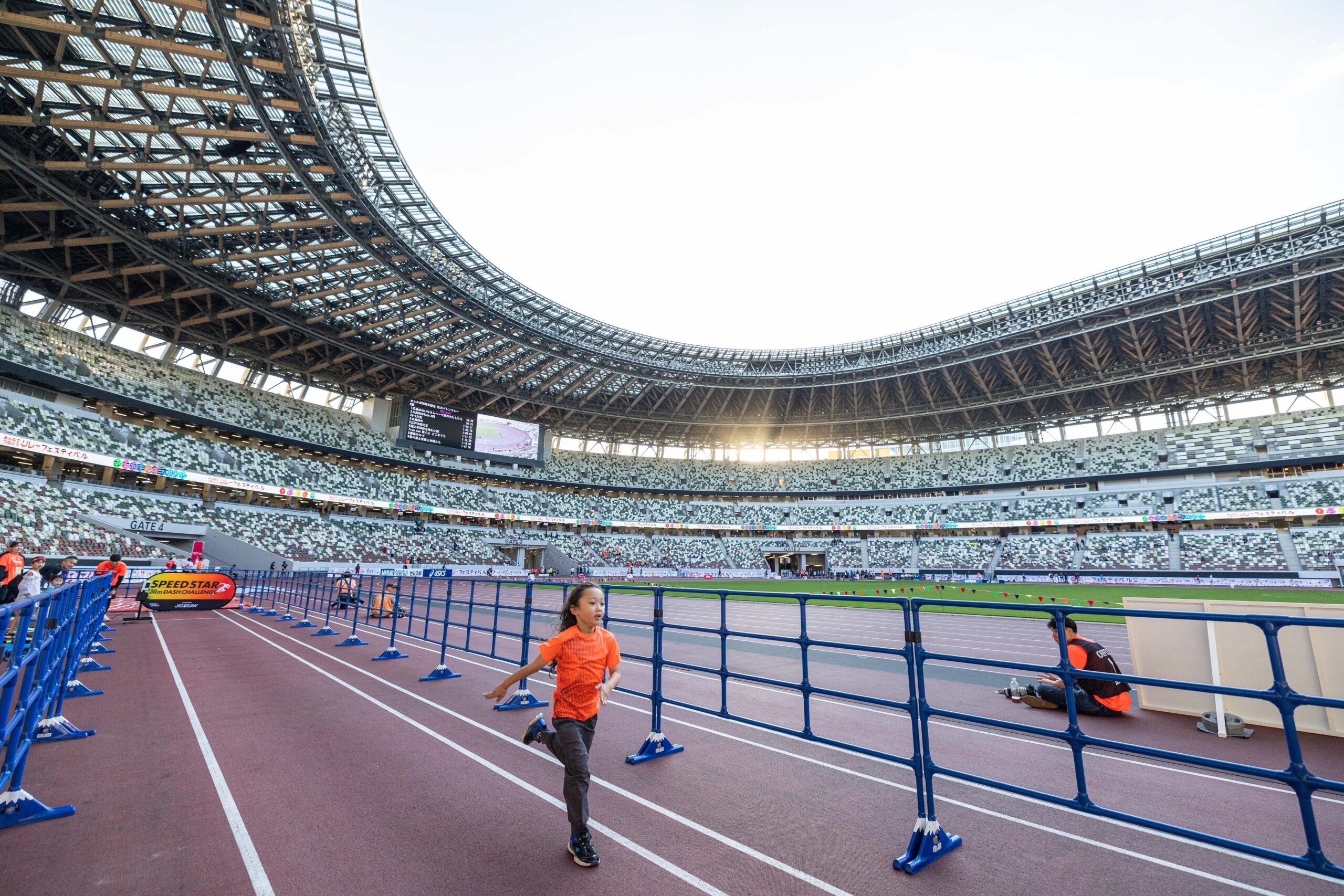 国立競技場で30mダッシュ挑戦、最速4秒01 SPEEDSTAR体験企画が初登場 国立競技場で30mダッシュ挑戦、最速4秒01 SPEEDSTAR体験企画が初登場