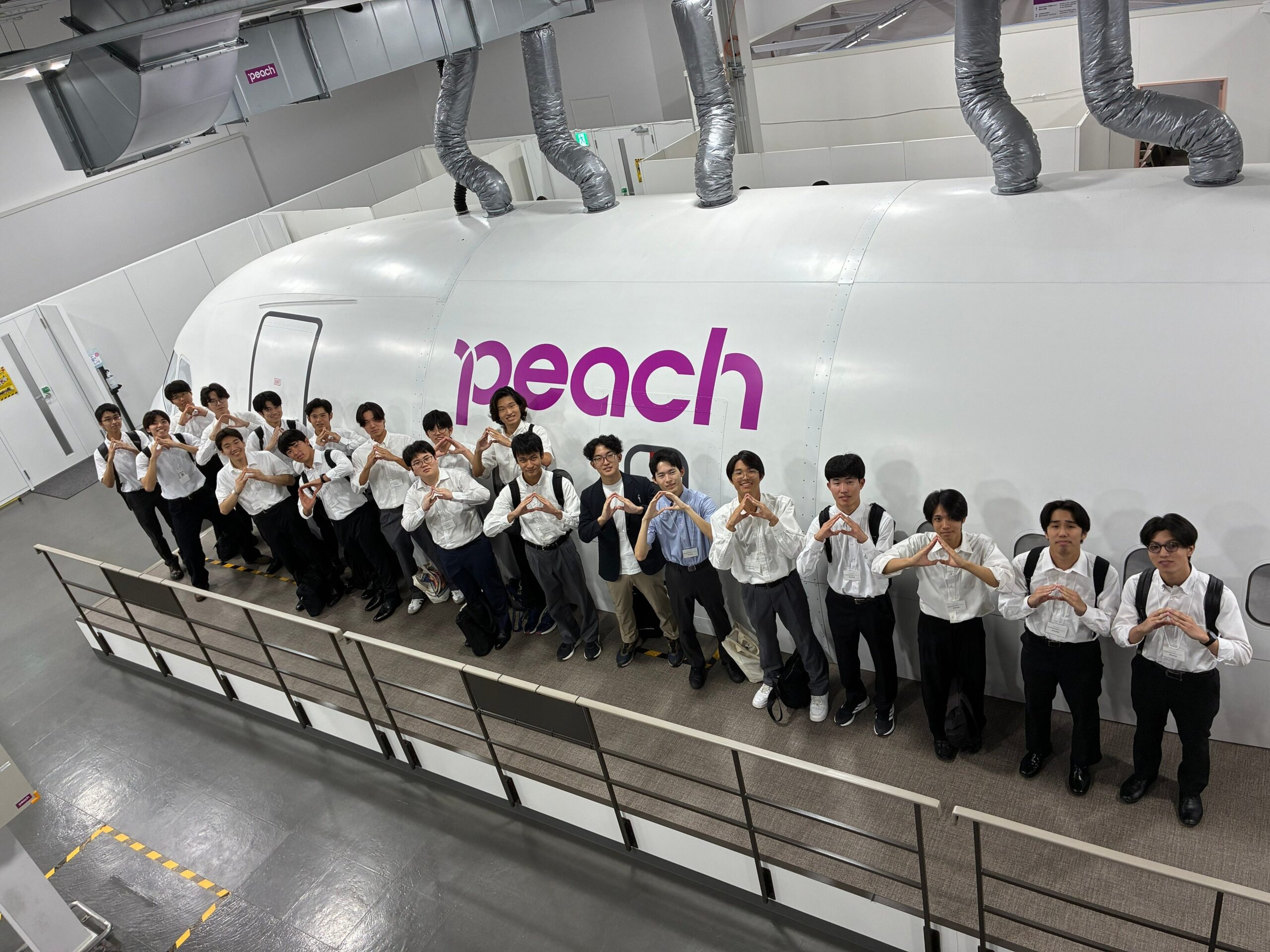エアバス陣営ら、神戸高専で特別講義とPeach訓練施設見学 学生32人が参加 エアバス陣営ら、神戸高専で特別講義とPeach訓練施設見学 学生32人が参加