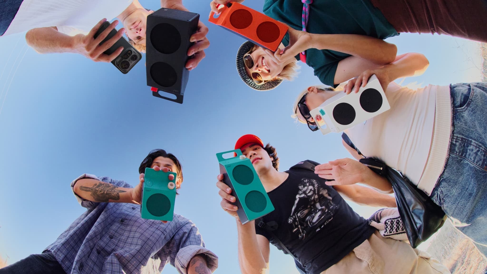 Nothing、CMF初のポータブルスピーカー2機種を10月12日発売 Sは9,800円 Nothing、CMF初のポータブルスピーカー2機種を10月12日発売 Sは9,800円