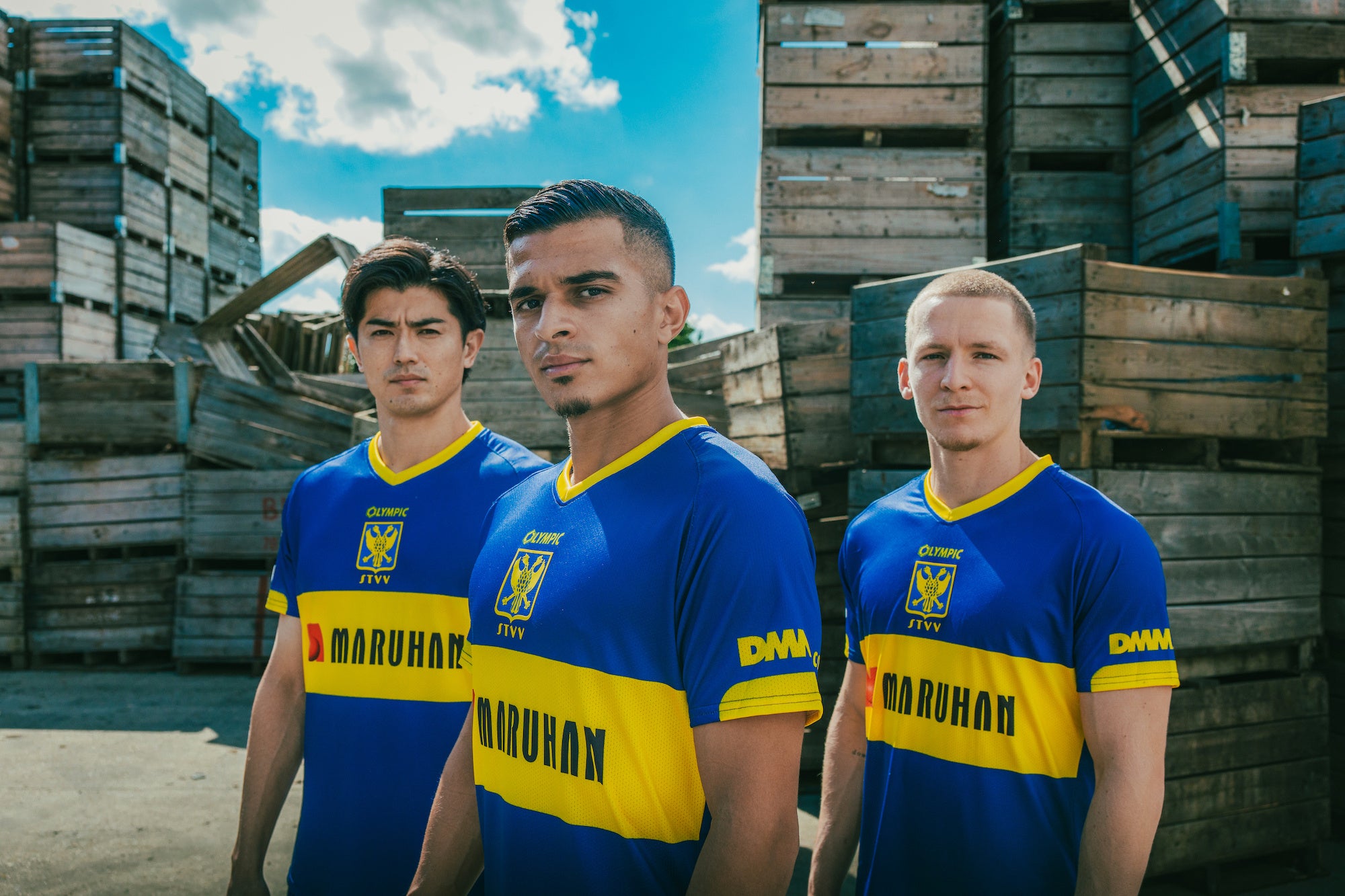 STVV、UEFA大会向け26-27新ユニフォーム発表 伝説の「BT」復刻で販売開始日も提示 STVV、UEFA大会向け26-27新ユニフォーム発表 伝説の「BT」復刻で販売開始日も提示